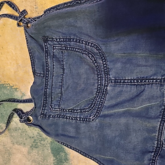 Women's Overall Shorts - Picture 4 of 8